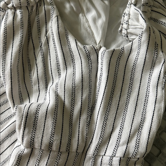 Dainty Hooligan Romper - Picture 5 of 11